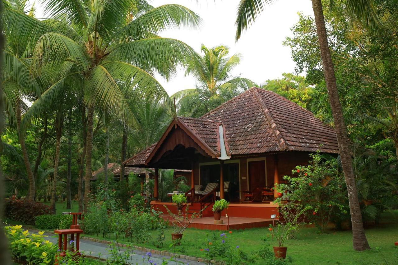 The Nattika Beach Resort Thrissur Exterior foto